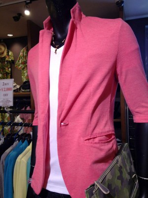 ピンクのサマージャケット